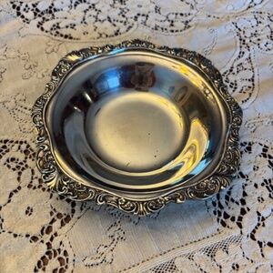 Walace vintage "Baroque" dish or wine bottle coaster #205